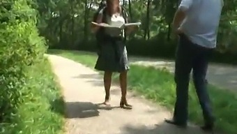 Sexo Intenso Ao Ar Livre Com Uma Milf Holandesa Madura.