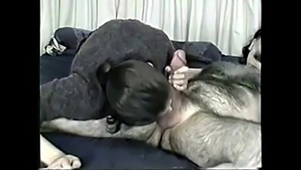 Amateur Arab Muslim Wife From Middle Eastern Countries Giving A Blowjob