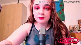 Assista A Uma Adolescente Ruiva Sexy Se Entregar A Um Pornô Alimentar